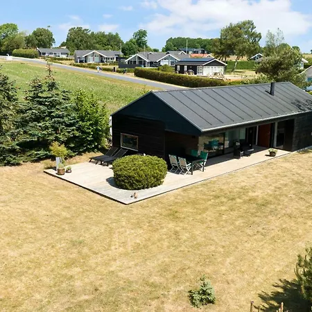 Beautiful 200 M From The Water Feriehus *
